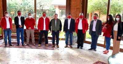 La Nación / Candidatos buscan consolidar equipo