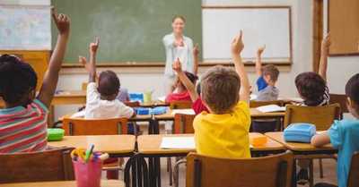 Francia prohíbe el lenguaje inclusivo en las escuelas por considerarlo un “obstáculo” para el aprendizaje - C9N