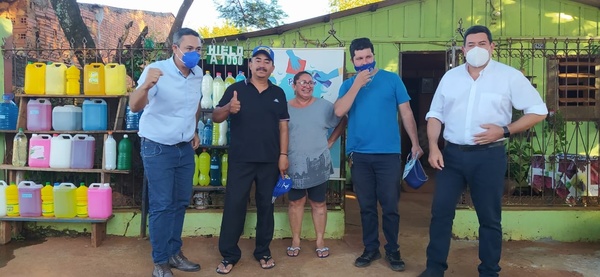 CARDOZO se APROVECHA de vulnerabilidad de ADULTOS MAYORES para hacer proselitismo