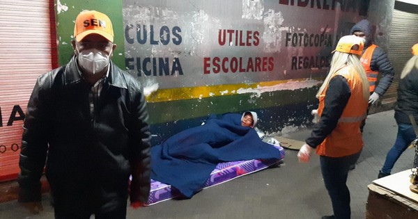 La Nación / Unas 80 personas en situación de calle fueron asistidas en noche fría