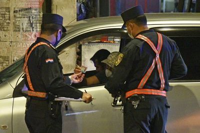 Proyecto de ley puede derivar en intervenciones arbitrarias de la Policía y la Fiscalía, dice senador - Nacionales - ABC Color