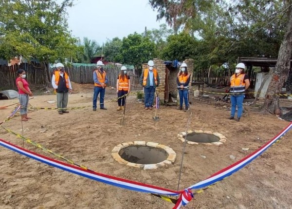 Inauguran en Horqueta viviendas de familias reasentadas por obras del MOPC | .::Agencia IP::.