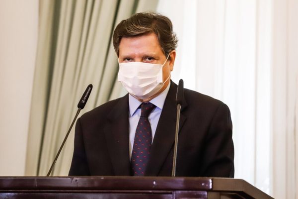 Acevedo afirma que extranjeros con o sin cédula paraguaya tienen que ser vacunados contra el COVID | Ñanduti