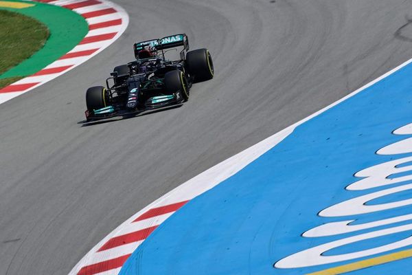 F1: Lewis Hamilton dominó la segunda sesión libre - Automovilismo - ABC Color