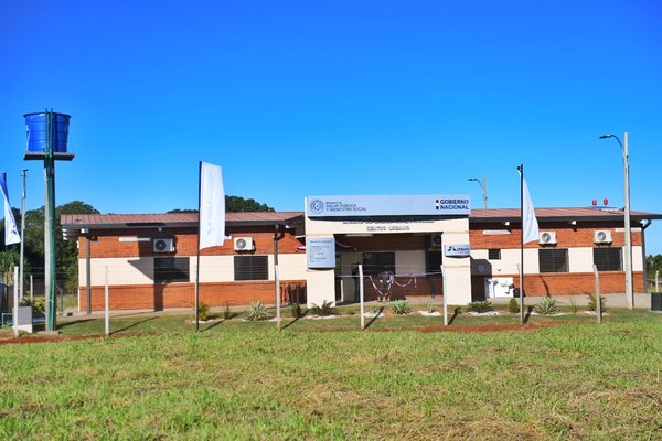 Gobierno inaugura moderna USF en Raúl Peña, Alto Paraná - El Trueno