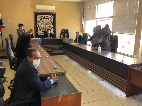 Aprueban cuestionada rendición de cuentas de intendente cartista - ABC en el Este - ABC Color