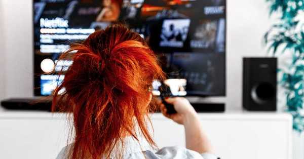 “Fatiga de decisión”: Lo que te ocurre cuando colocas Netflix y no sabes qué ver - C9N