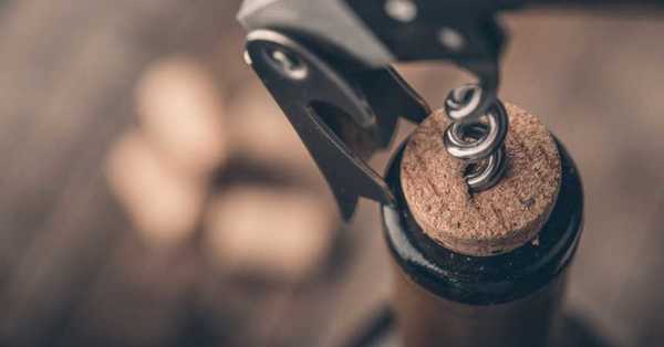 La botella de vino “fuera de este mundo” que podría valer un millón de dólares - C9N