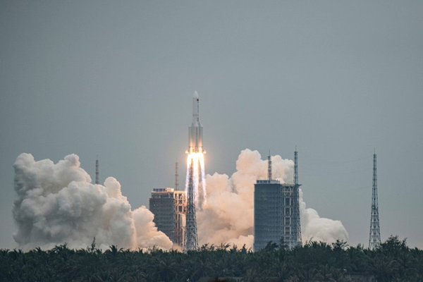 Cohete chino en vivo: expertos reducen zona en la que puede impactar contra la Tierra