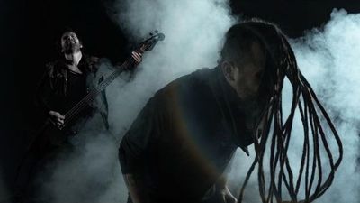 Flou publica videoclip de su último single, Mi centro