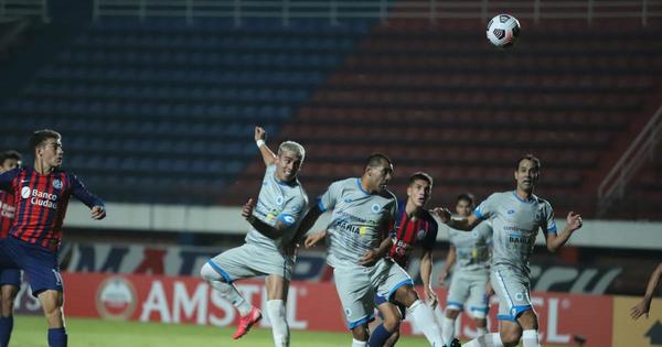 Presidente del 12 de Octubre resalta el empeño del equipo en la Sudamericana