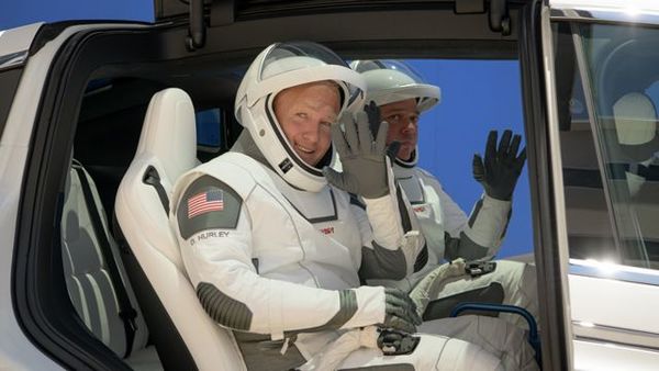 “Me sentí muy pesado”: Relatos de los astronautas que regresaron a la Tierra con SpaceX