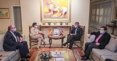 La Nación / Abdo Benítez mantuvo una reunión de cortesía con González Laya