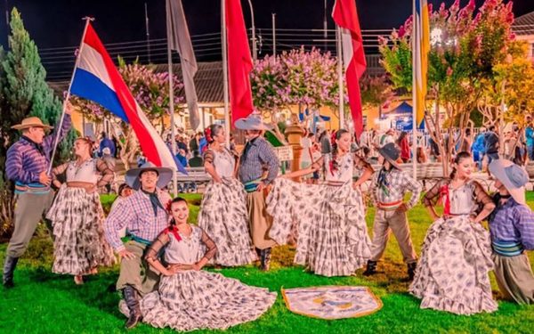 Vuelve la obra teatral “Fiesta campesina”