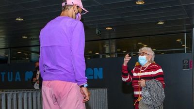 Manuela, de 95 años, cumple sueño de conocer a Rafael Nadal