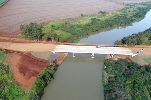 Puente sobre el río Monday está en la última etapa de construcción | .::Agencia IP::.