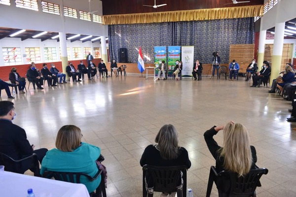 El departamento de Alto Paraná se suma al proceso de transformación educativa | .::Agencia IP::.