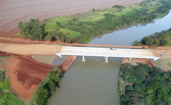 Puente que unirá a Minga y Los Cedrales está en etapa final