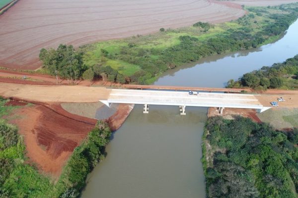 Puente sobre el río Monday está en la última etapa de construcción - La Clave