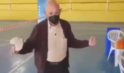 Crónica / [VÍDEO] Abuelito peló talento bailarín después de su primera dosis