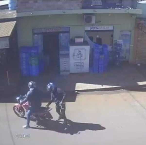 Roban G. 6.000.000 y dos celulares de Lactolanda