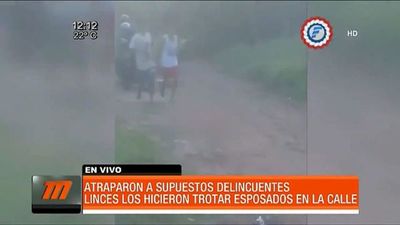 Agentes del Grupo Lince obligan a trotar a supuestos asaltantes