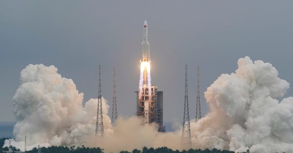 El cohete chino fuera de control caerá en las próximas horas sobre la Tierra - Megacadena — Últimas Noticias de Paraguay