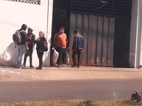 Denuncian que el intendente de San Antonio utiliza sede municipal como PC - Nacionales - ABC Color