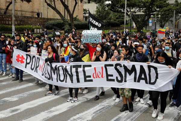 Las calles de Colombia claman de nuevo contra la violencia policial - MarketData