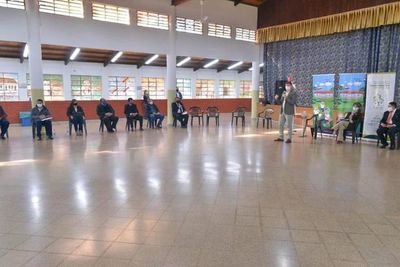 CDE: Socializan plan de transformación educativa durante encuentro con ministro - ABC en el Este - ABC Color