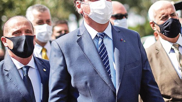 Bolsonaro critica la investigación sobre su manejo del Covid