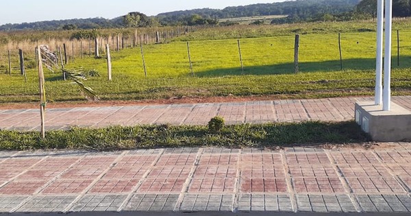 La Nación / Denuncian mal uso de fondos en Mbuyapey