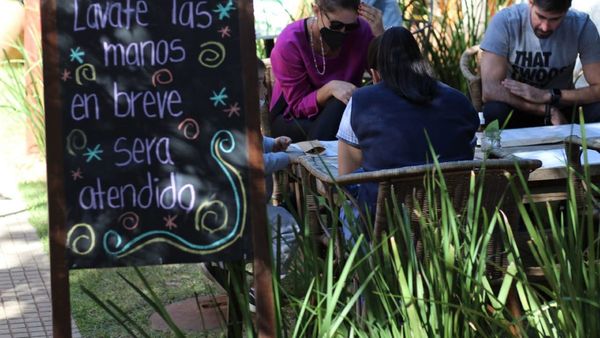 Calles peatonales y mesas al aire libre dan respiro a gastronómicos