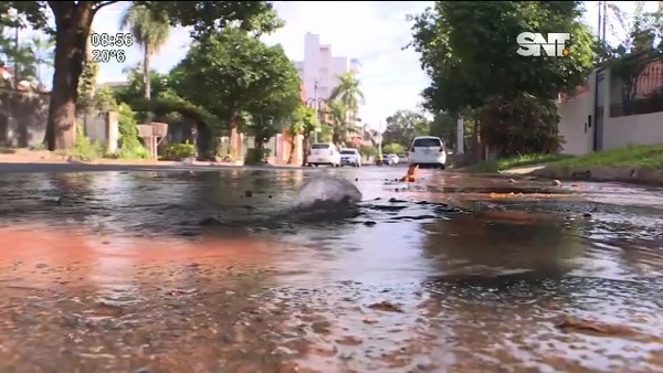 Caños rotos, un paisaje cotidiano de la capital - SNT