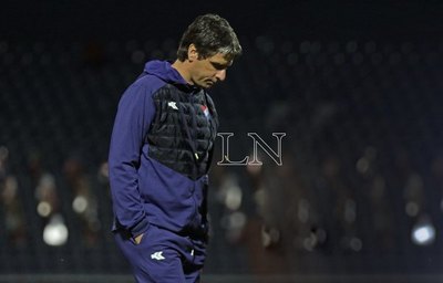 Hernán López: “Espínola llegó bien a puntear la pelota, creo que el árbitro no influyó tanto”