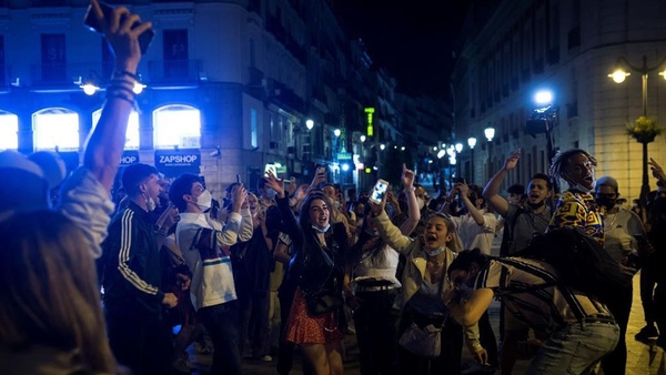 Festejos y descontrol en España por el fin del estado de excepción por COVID-19 | Ñanduti