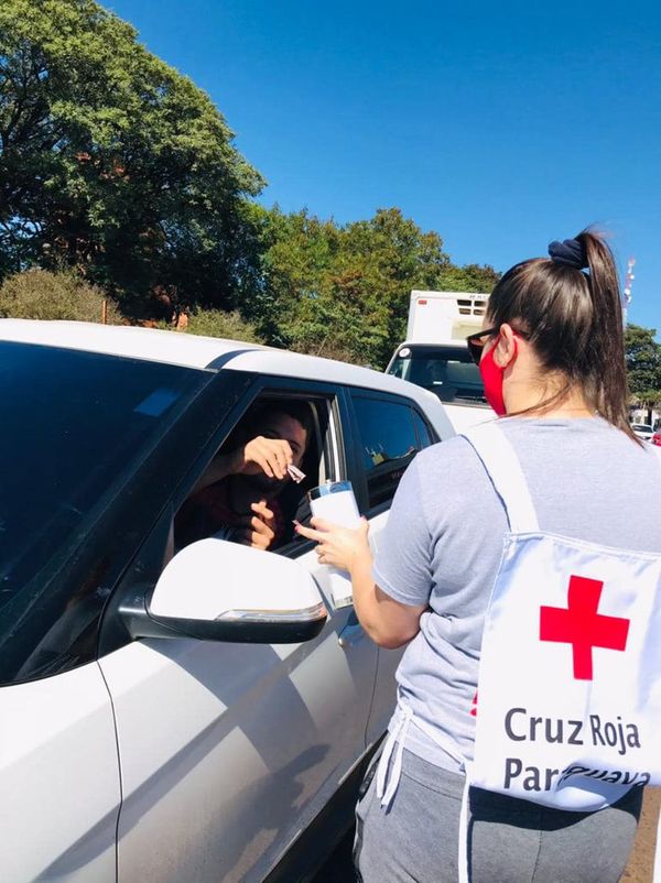 Voluntarios altoparanaenses salieron a las calles para la colecta de la Cruz Roja - ABC en el Este - ABC Color