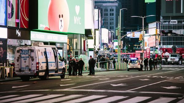 EEUU: Tiroteo en Times Square deja heridos e identifican al sospechoso