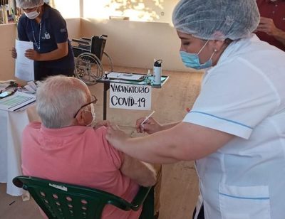 AEDE pide vacunas anticovid para docentes