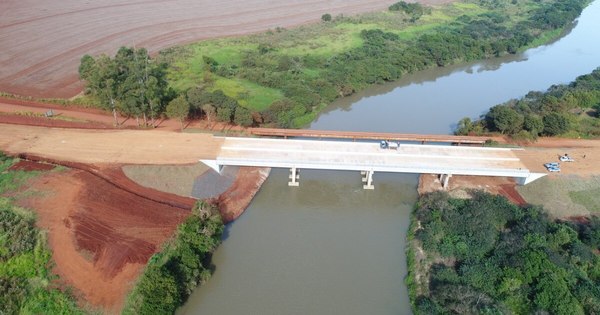 La Nación / Puente sobre el río Monday se encuentra en etapa final