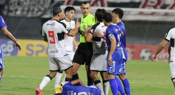 En un partido con tres penales en la recta final, Olimpia empata ante Sol y se aleja