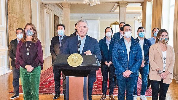 Duque, sitiado por marchas y críticas al manejo de la crisis