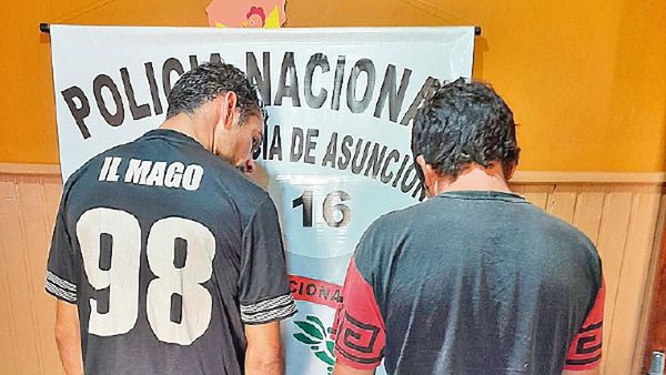 Detienen a supuestos motoasaltantes