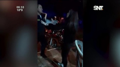 Conflictos entre vecinos y policías en Itá Paso - Encarnación - SNT