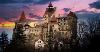 El “castillo de Drácula” ofrece a sus visitantes vacunarse contra el coronavirus - C9N