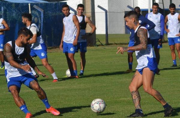 ¿Qué pasa en Sol de América? Dos separados en el plantel – Prensa 5