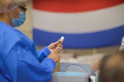Instan a mayores de 70 años a acudir a los vacunatorios - El Trueno