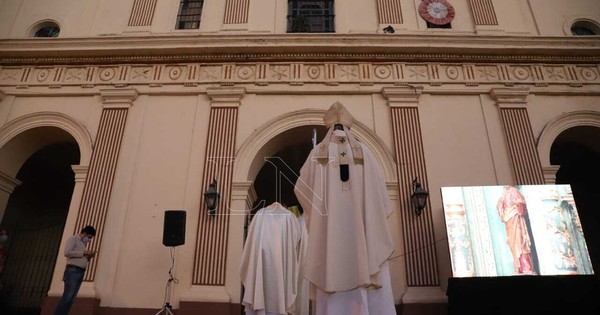 La Nación / Misa réquiem en la Catedral: invitan a dar homenaje a difuntos