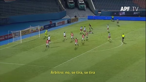 'Se tira', así observó el VAR otras dos jugadas polémicas en Cerro-Nacional