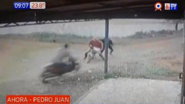 Robamotos “tacleó” a su víctima en movimiento: Desmantelan banda delictiva | Noticias Paraguay